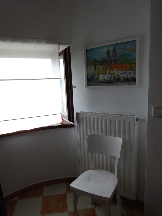 Laszlo Apartman Apartment Tihany Exterior photo